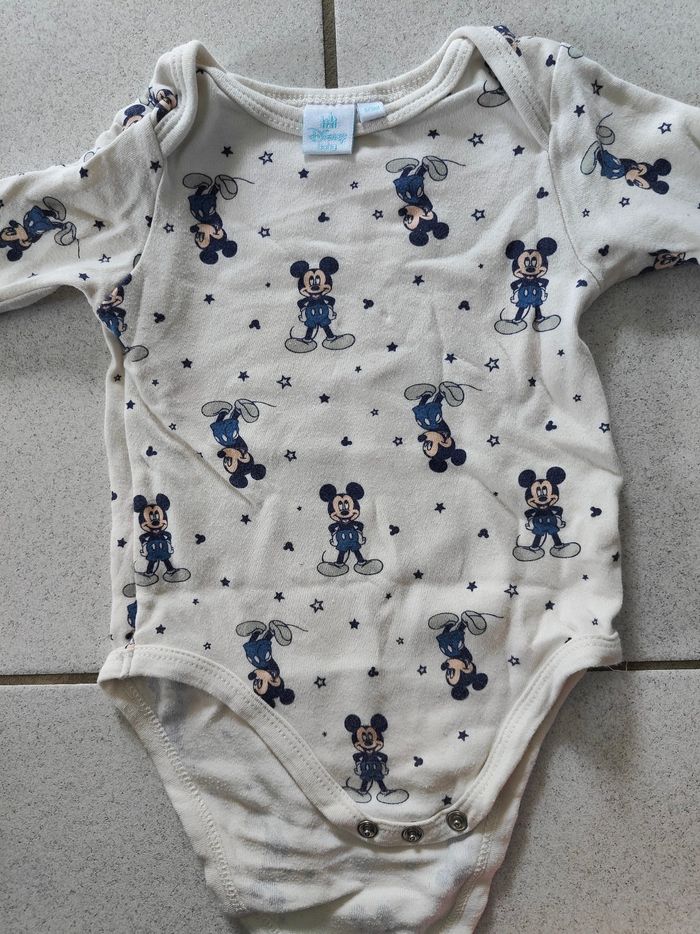 Lot body's 12 mois - photo numéro 4