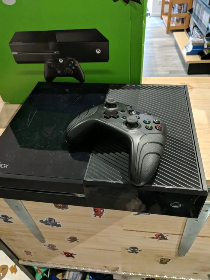 Xbox One en boîte + manette UnderControl - photo numéro 4