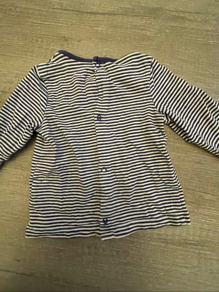 T-shirt rayé bébé garçon 6 mois - photo numéro 2