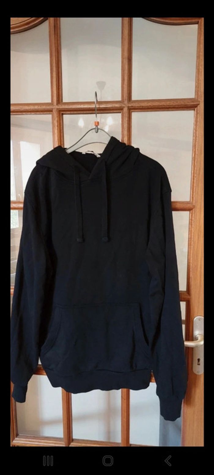 Sweat noir - photo numéro 2