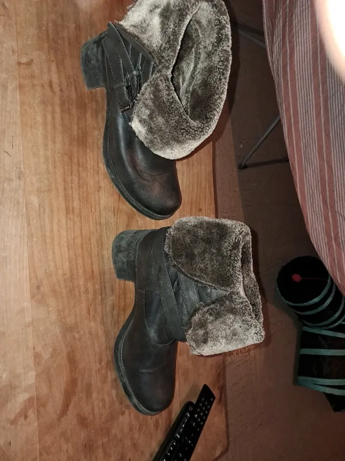 Bottines à tallons grises foncées intérieur moumouté - photo numéro 4