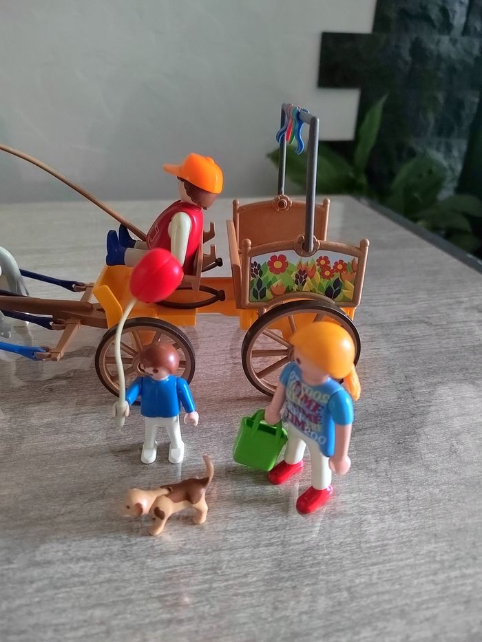 Calèche playmobil en très bon état - photo numéro 2