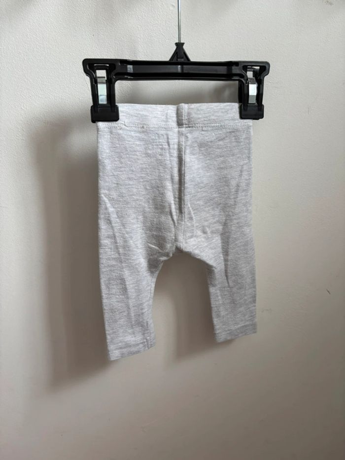 Legging gris 3 mois - photo numéro 4