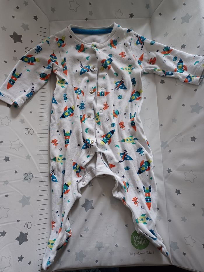 Lot pyjamas - photo numéro 2