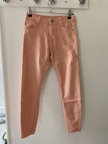 Jean skinny rose saumon Bershka 34