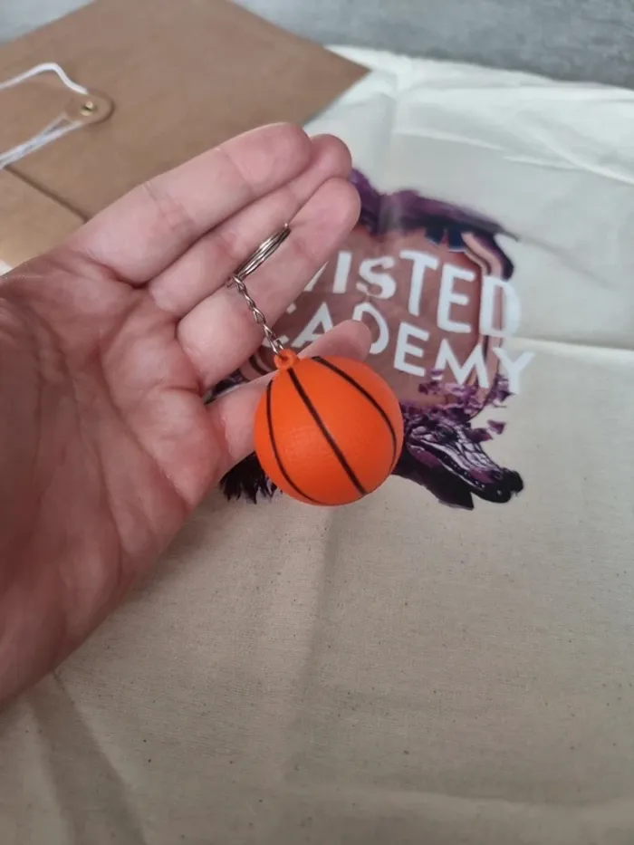 Lot goodies du livre Twisted academy - photo numéro 4