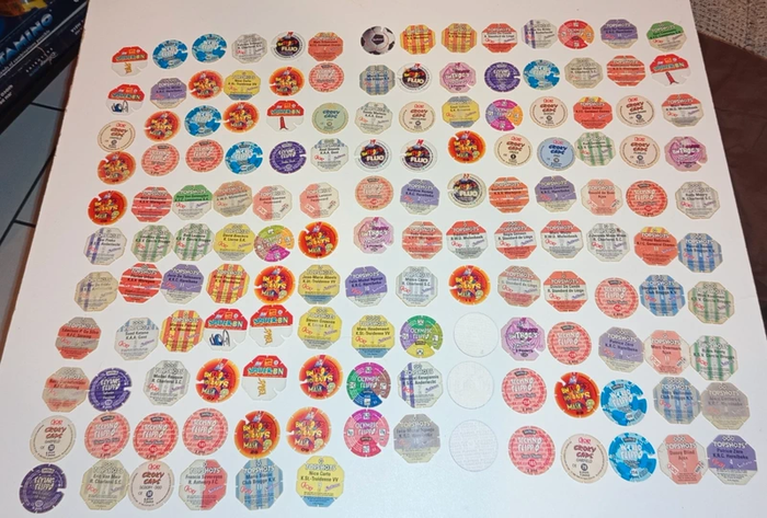 Lot de BN troc's / flippos / caps / pogs