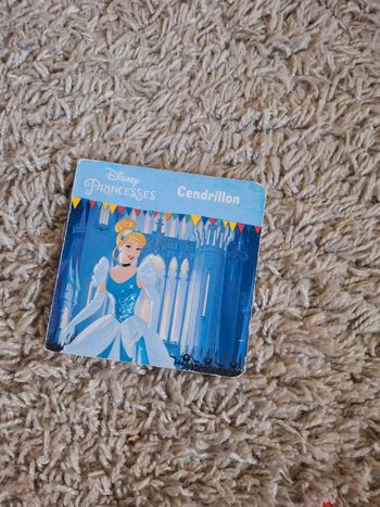Livre disney princesses cendrillon