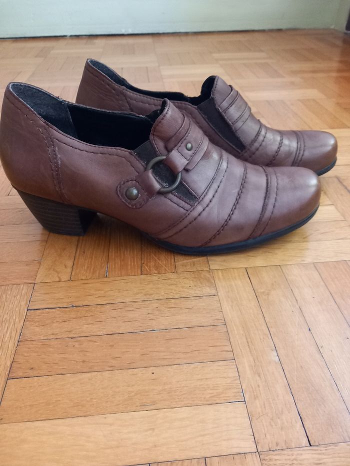 Chaussures marron avec petit talon,Remonte 37