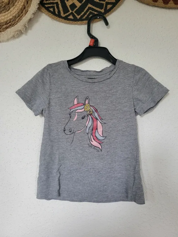 Tee-shirt fille 👧 5 ans cheval
