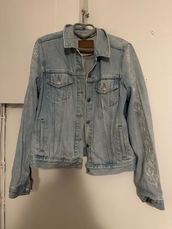 Veste en jean Levi’s à fleurs 