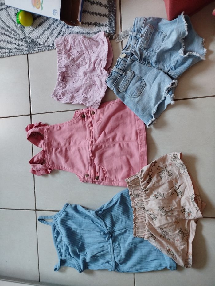 Lot de vêtements fille 12 mois