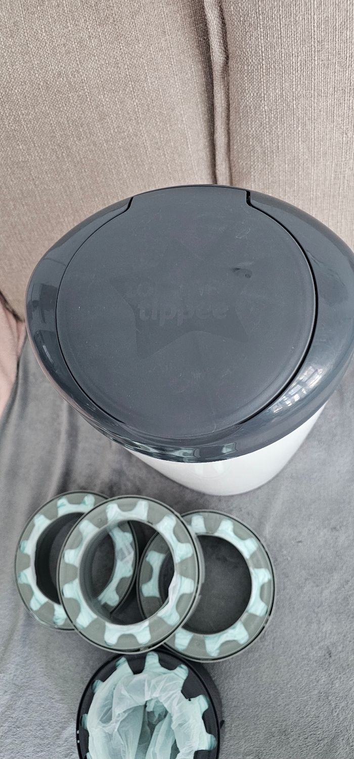 Poubelle a couche Sangenic simplee avec  5 recharge - photo numéro 5