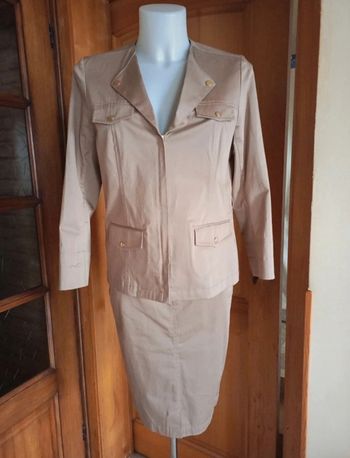Ensemble tailleur veste jupe