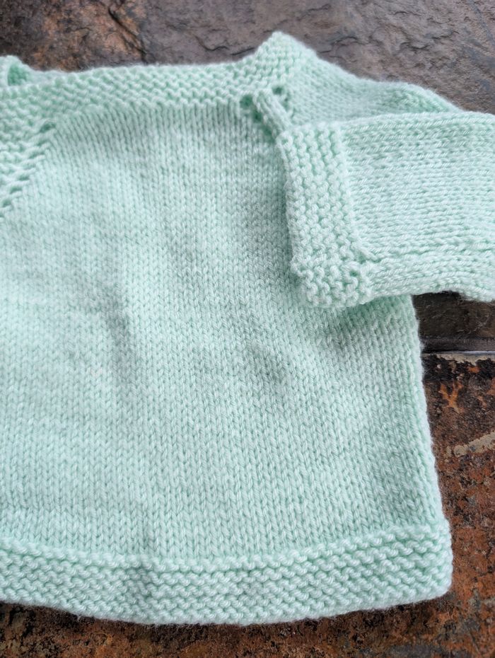 Gilet fait main 1 mois unisexe - photo numéro 3
