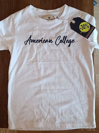 T-shirt American college