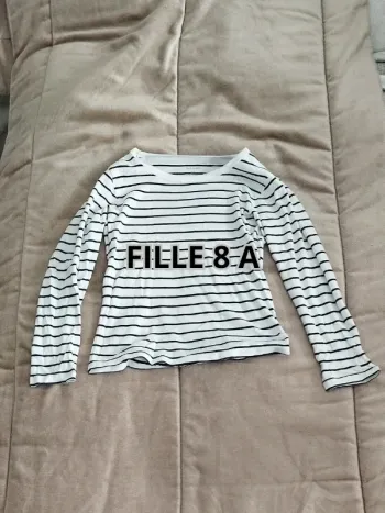 Sous-pull kiabi fille 8 ans