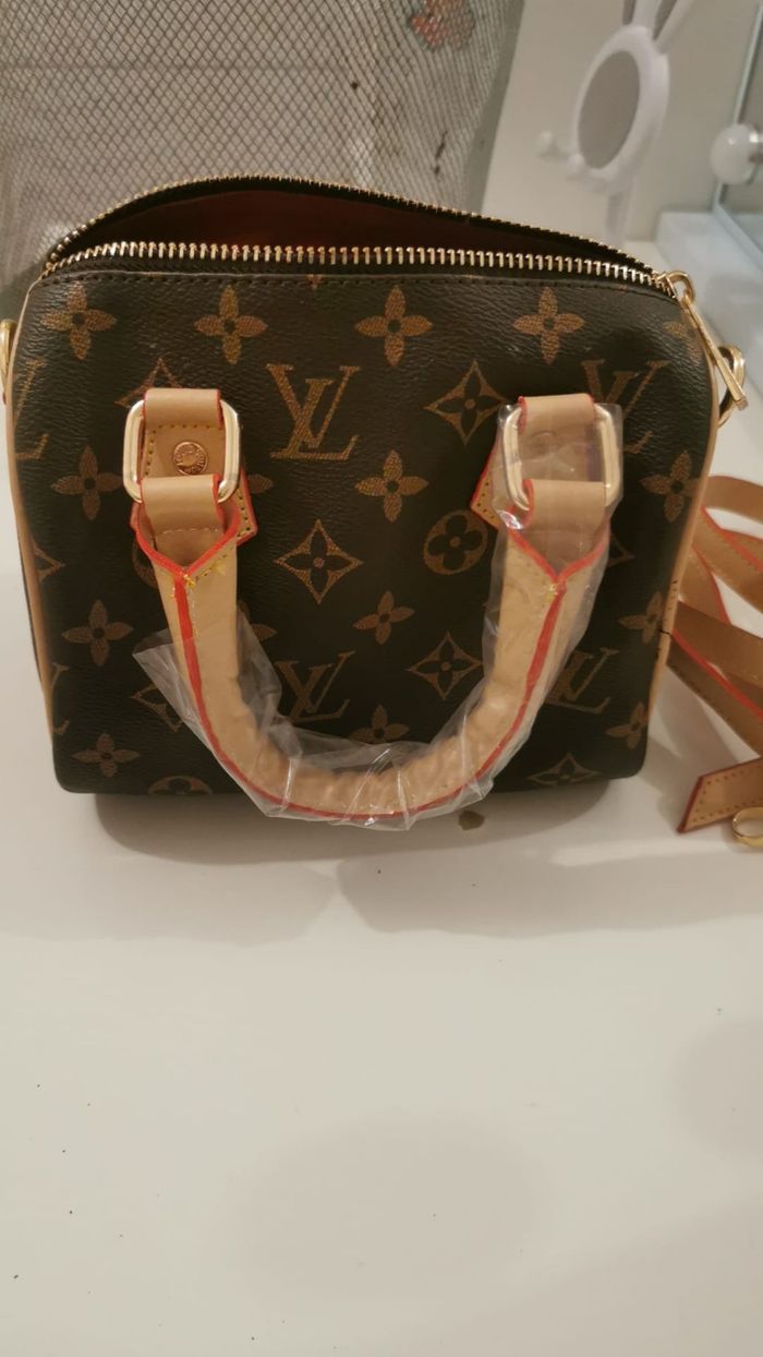 Sac LV intemporel et chic - photo numéro 5