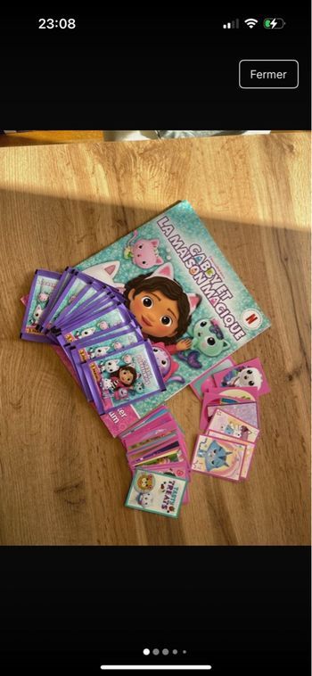 Magasine Gabby et la maison magique, neuf avec autocollants