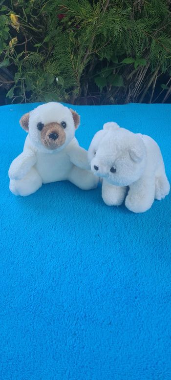 Lot de 2 petits ours polaires