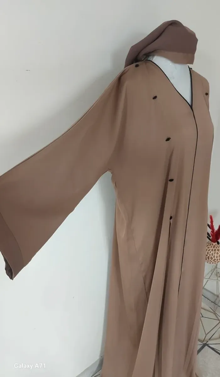 Robe dubai brune chic neuve - photo numéro 2