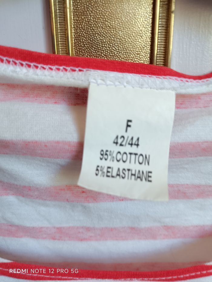 Tee-shirt rayé rouge- blanc T.42/44 - photo numéro 10