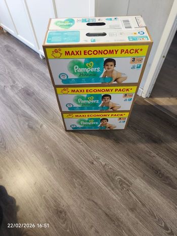 Pampers 288 couches Taille 3