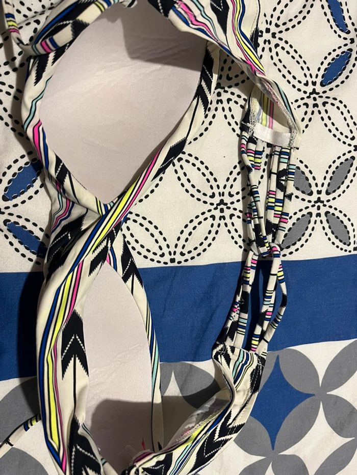 Haut maillot de bain neuf - photo numéro 2