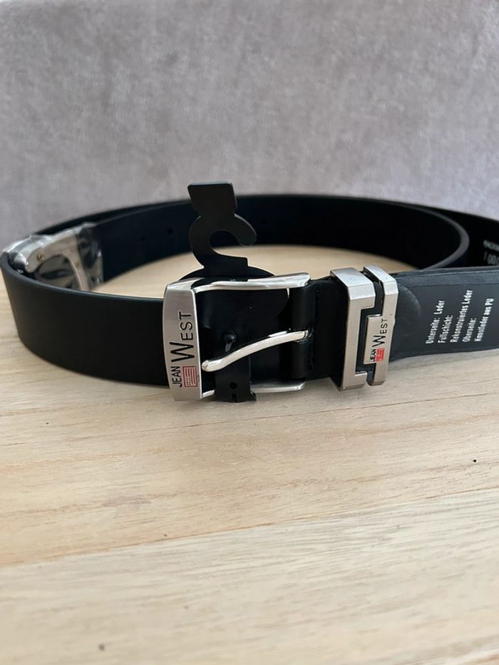 Ceinture en cuir noir taille 115 cm
