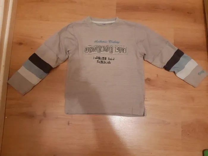 Tee-shirt manche longue garçons taille 8 ans - photo numéro 2