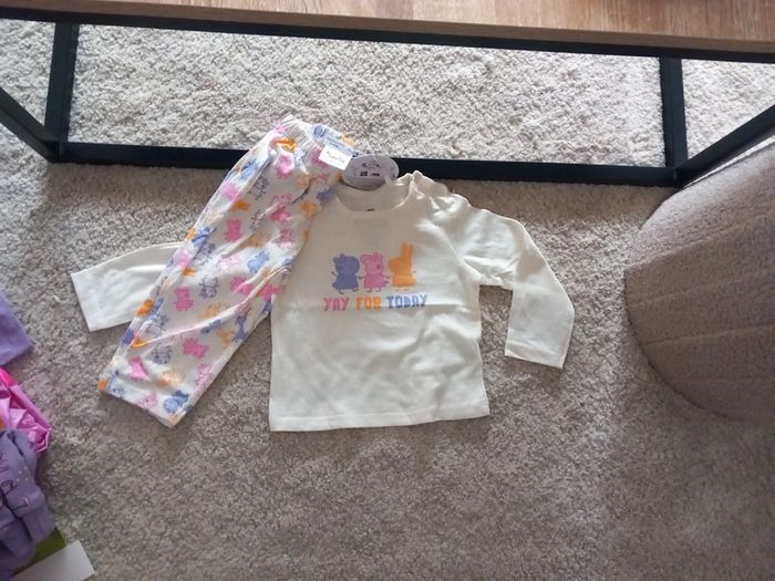 Pyjama ensemble peppa pig 6/9 mois