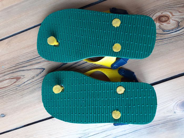 Tongs souples Havaianas taille 23/24 TBE - photo numéro 3