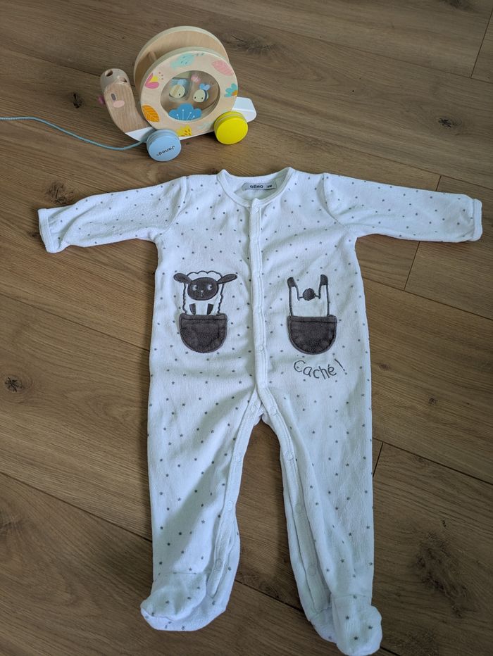 Pyjamas 6 mois - photo numéro 5