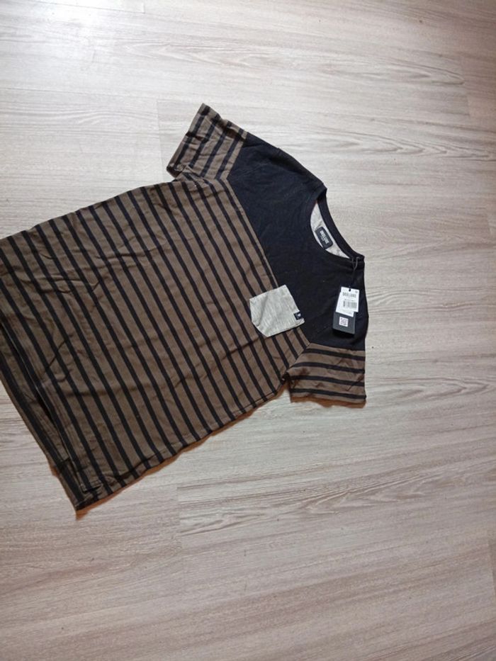 T shirt taille L - photo numéro 2