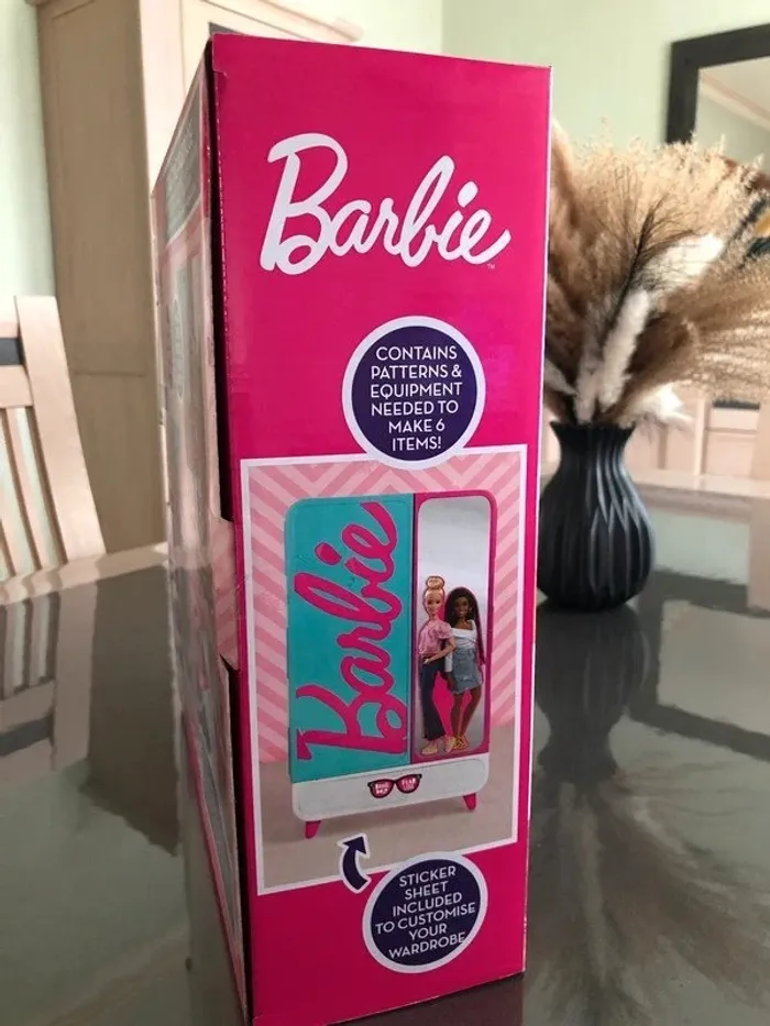 Garde robe à personnaliser Barbie - photo numéro 3