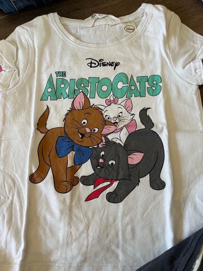 Lot 4 t-shirts Disney de chez H&M - photo numéro 2