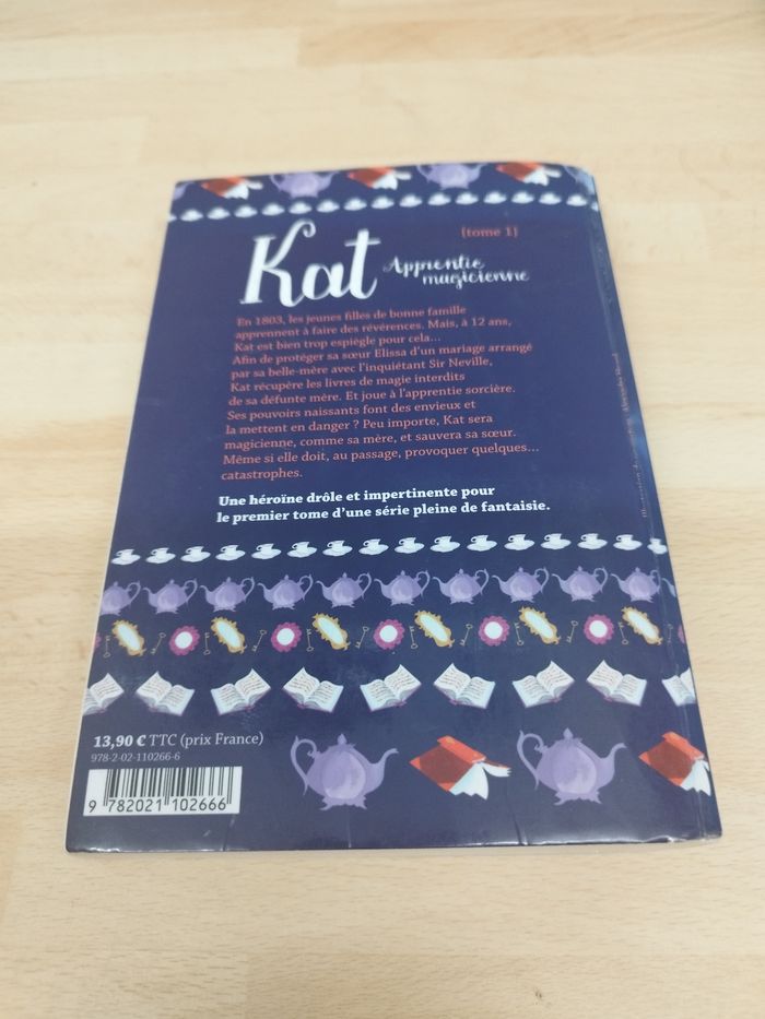 Kat apprentie magicienne - Tome 1 - Kat, apprentie magicienne: Kat apprentie magicienne, tome 1 - photo numéro 2