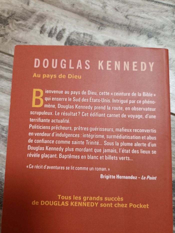Livre au pays de dieu douglas Kennedy - photo numéro 3