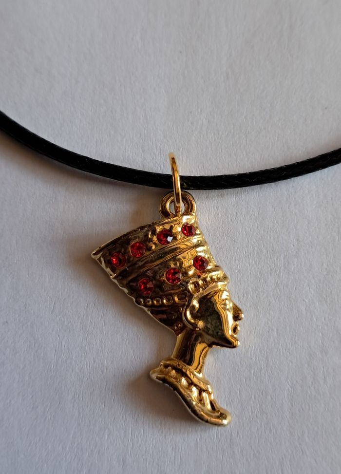 Colliers et broche fantaisie NEUFS pour femme - photo numéro 6