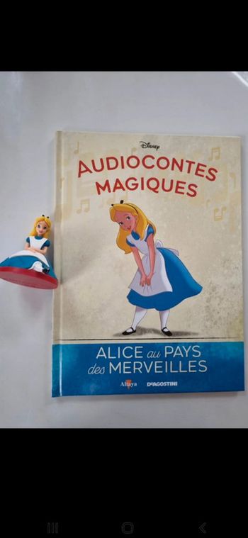 Num16 Livre et figurine collection audiocontes Magiques Altaya édition disney