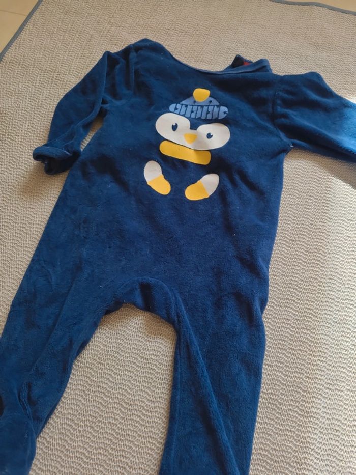 Lot pyjamas 6 mois - photo numéro 2