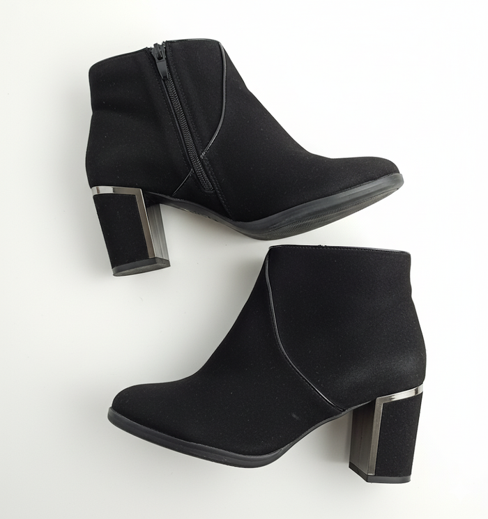 Bottines Noires Élégantes à Talons Carrés - photo numéro 2
