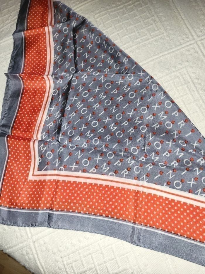 Carre foulard MONOPRIX NEUF gris et rouge - photo numéro 6