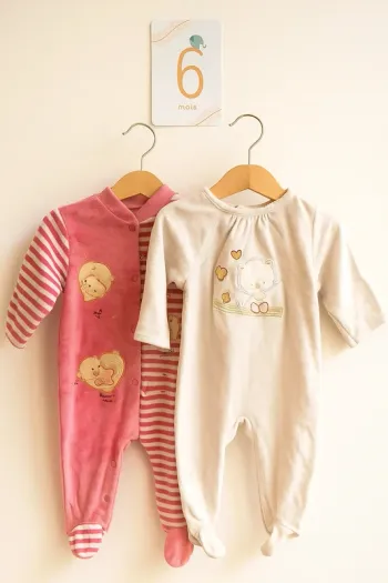 Lot de 2 pyjamas bébé Taille 6 mois