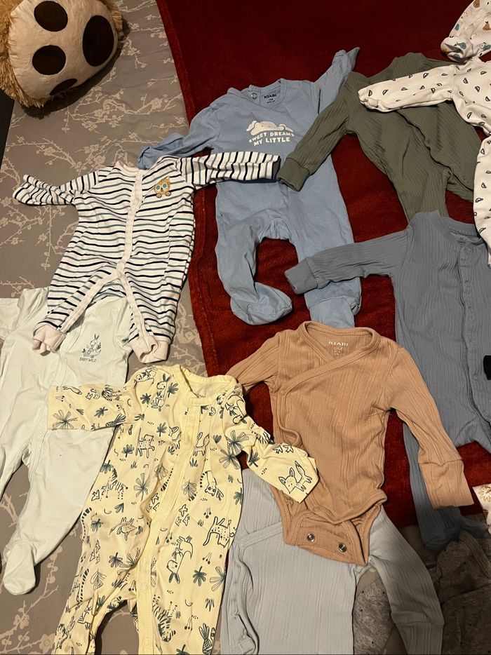 Vêtements pour bébé - photo numéro 4