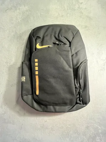 Sac à dos Nike Elite couleur Black/Gold Swoosh – 33L