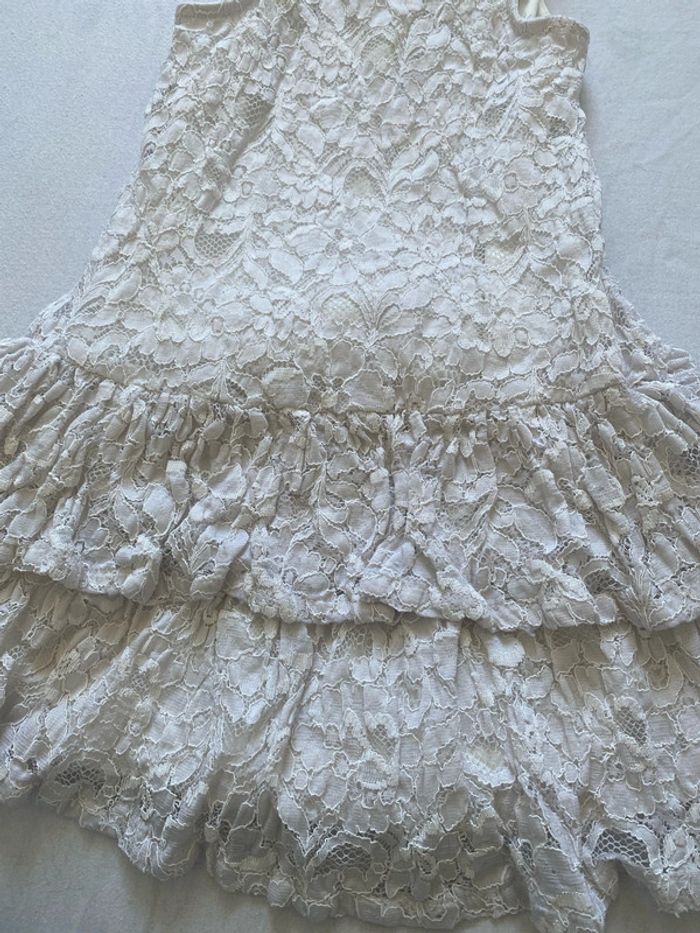 Robe dentelle taille 4-5 ans - photo numéro 3