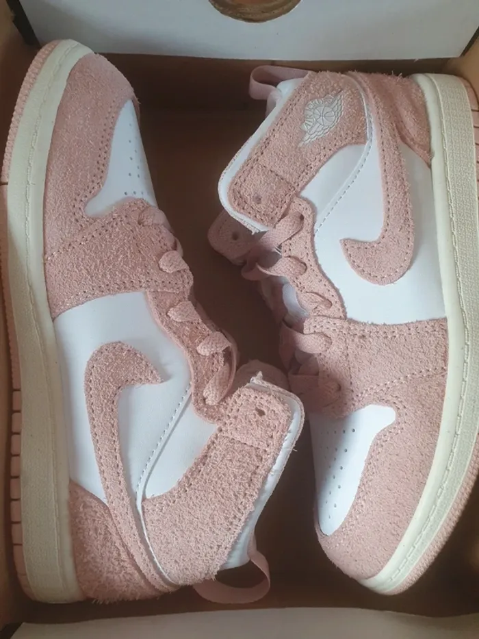 Nike Air Jordan 1 "Pink" (34) - photo numéro 10