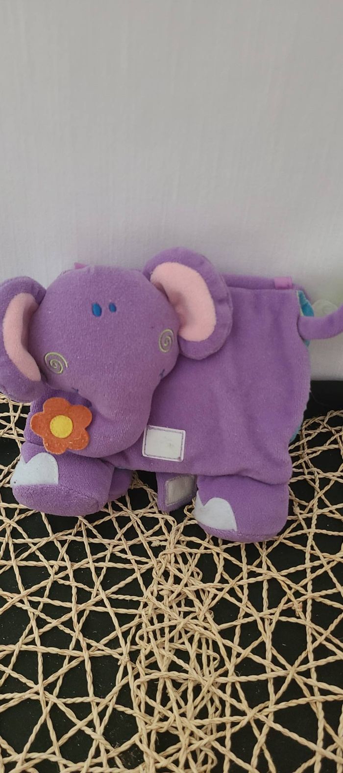 LIVRE D'EVEIL BEBE FORME ELEPHANT EN TISSU/PLASTIQUE marque BEBE DECOUVERTE
