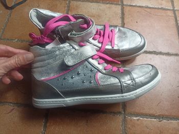 Basket argenté taille 35